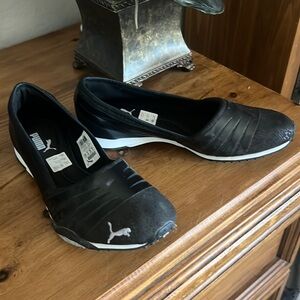 Puma slip on sport shoe with Puma SoftFoam size 9